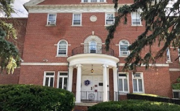 holy-family-senior-living-18018
