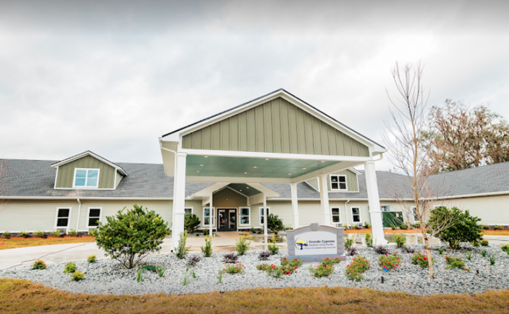 grand-cypress-assisted-living-facility-32024