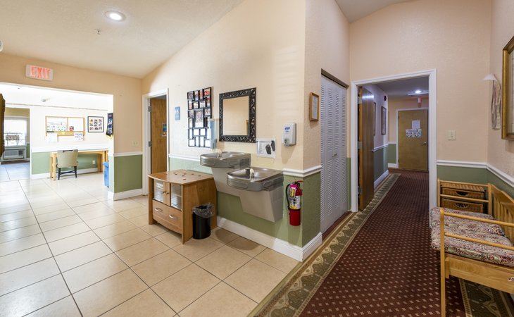 sunny-days-assisted-living-33020-1449197_4