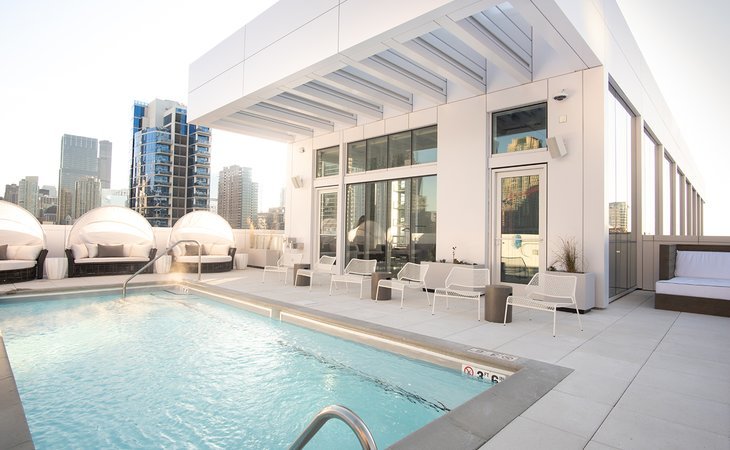 upside-chicago-60610