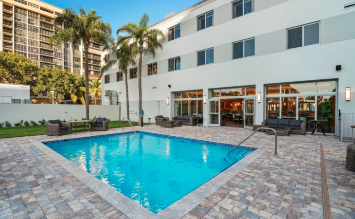 seaside-hallendale-beach-33009-1450257_3