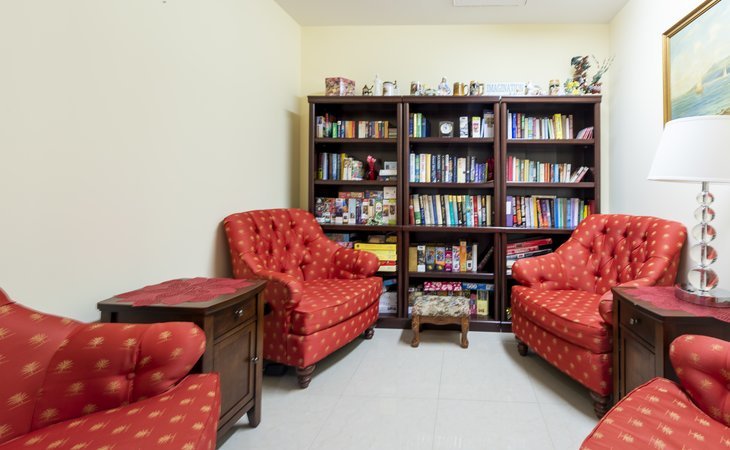 sunny-days-assisted-living-33020
