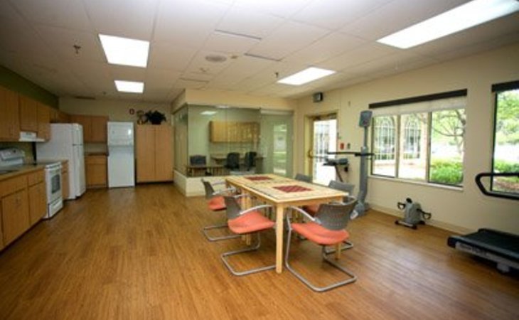 allison-pointe-healthcare-center-46250-14756_6