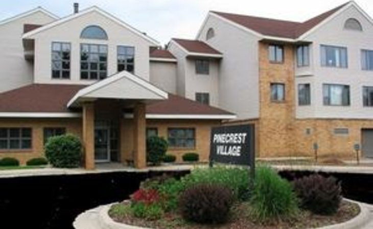 pinecrest-manor-61054