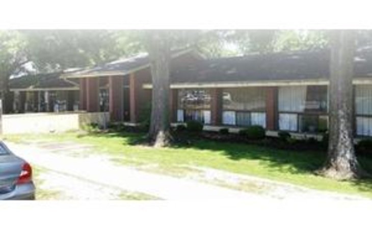 oakwood-community-living-center-38024-1513_2