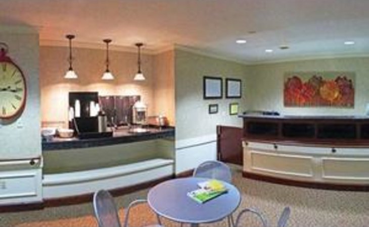 the-suffield-house-06078-1522_3