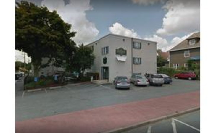 elmwood-health-center-02907