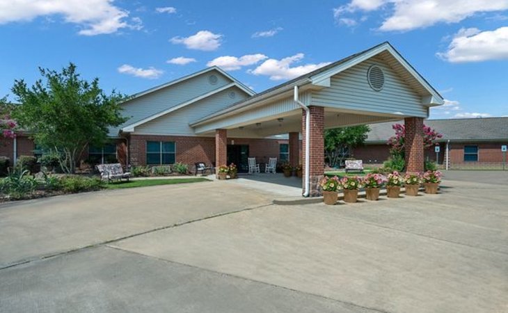 stonehaven-assisted-living-72113