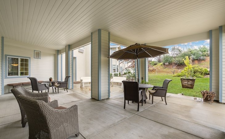 pacifica-senior-living-country-crest-95966-181_3
