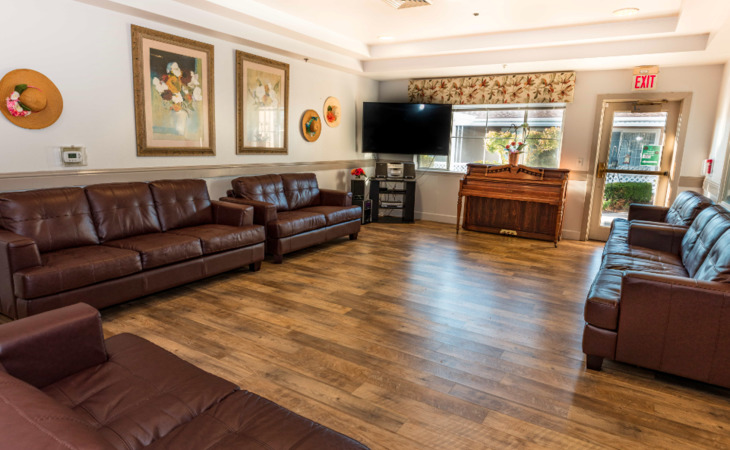 tuscany-villa-senior-living-94550-22858_4