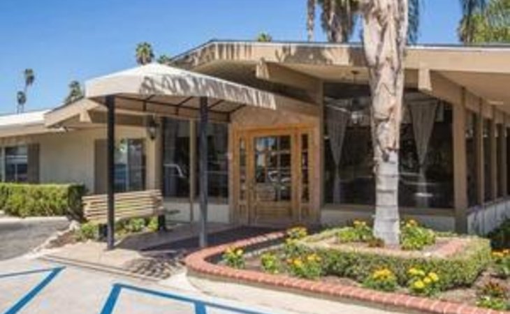woodland-care-center-91335-2381_3