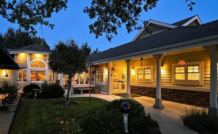 friendship-house-93463