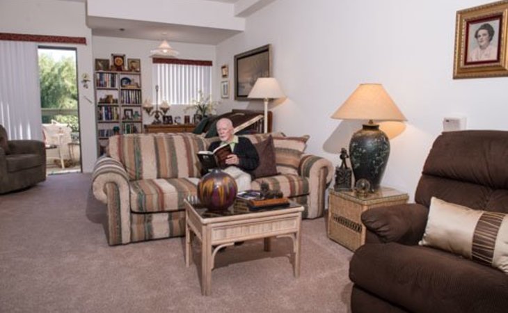 hillcrest-royale-91360