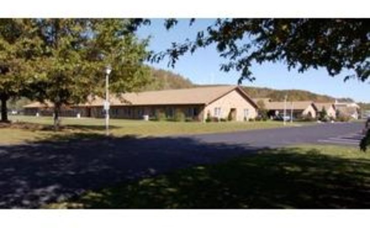 shenandoah-manor-nursing-center-17976