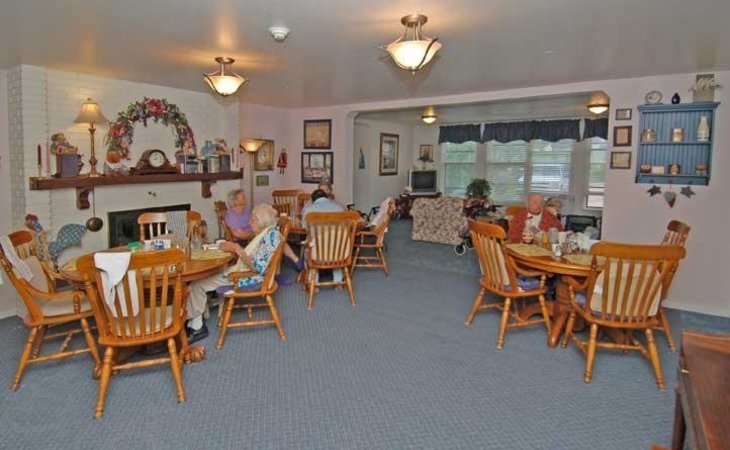 apple-leaf-assisted-living-80513-30889_8
