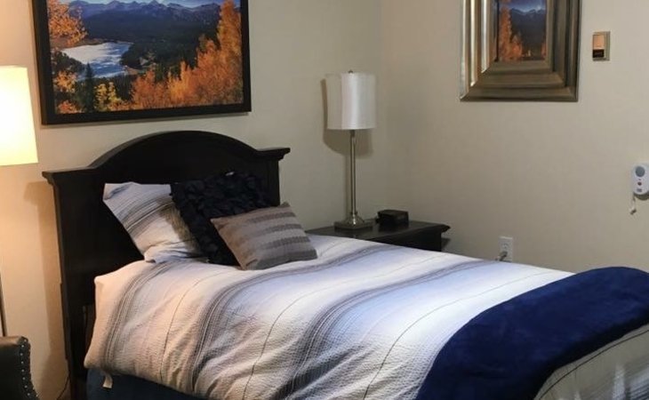 broadmoor-court-assisted-living-80906-30935_9