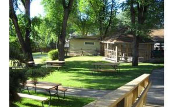 brookside-assisted-living-80906