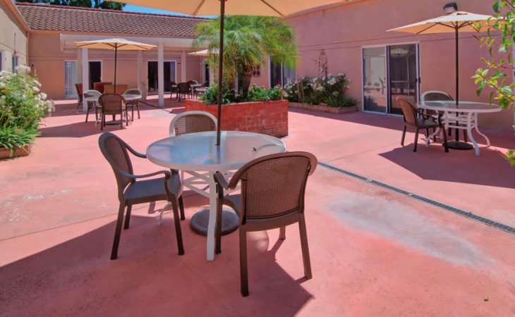 west-anaheim-extended-care-92804-3095_8