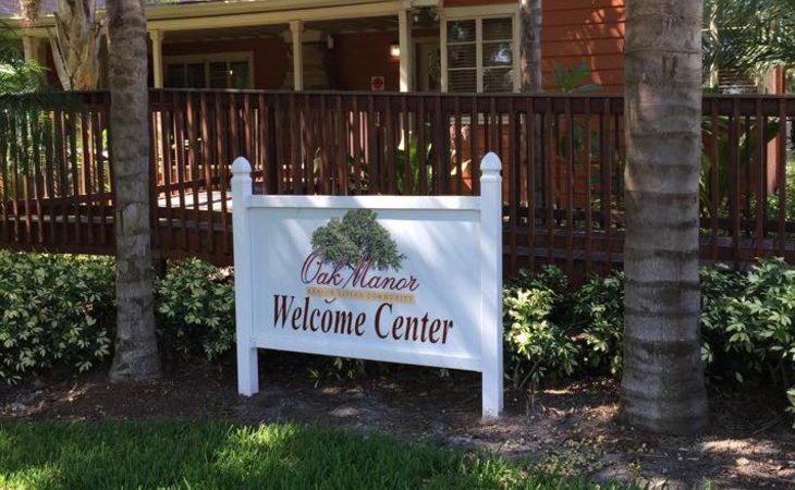 oak-manor-senior-living-community-33774