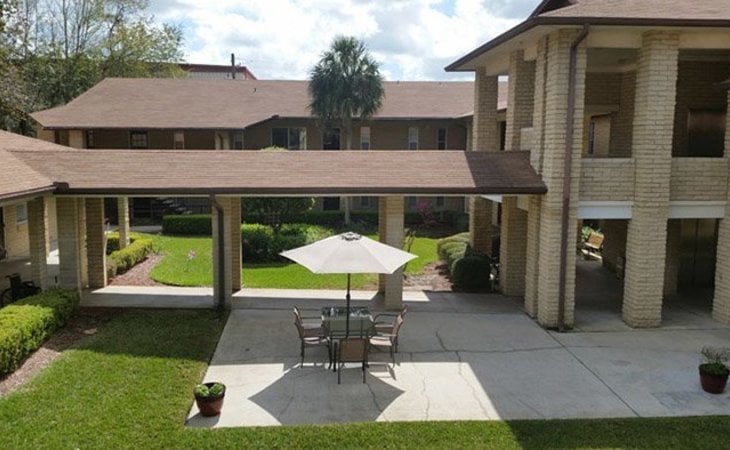 camelot-chateau-assisted-living-34471