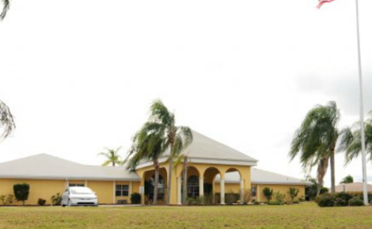 the-courtyard-assisted-living-33983