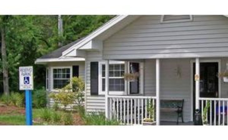 coral-landing-assisted-living-residences-32086