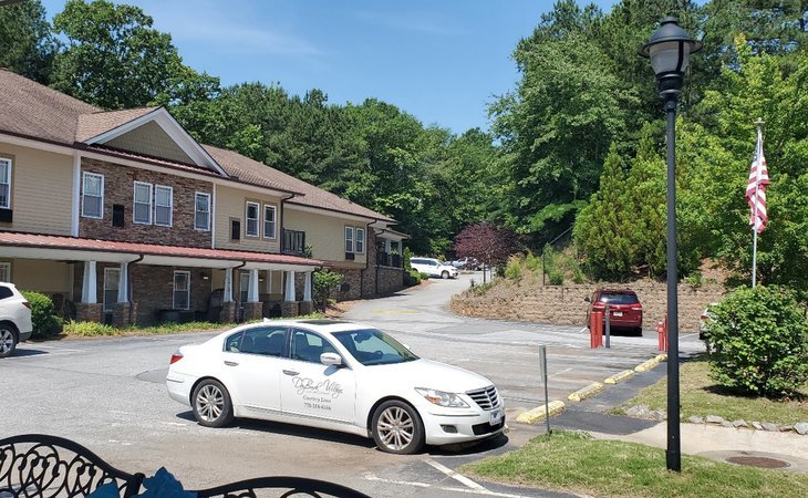daybreak-village-senior-living-30144-34630_2