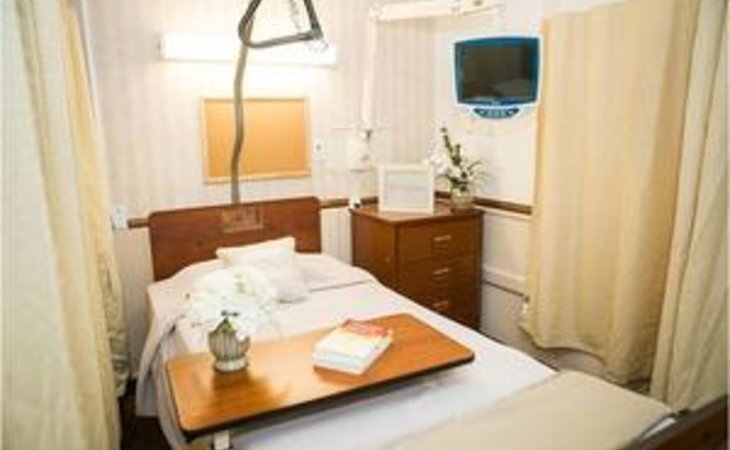 edgewater-skilled-nursing-center-90814-3571_2
