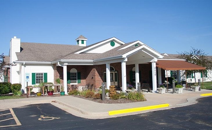 oakley-courts-assisted-living-61032