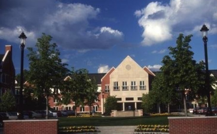 lake-forest-place-60045
