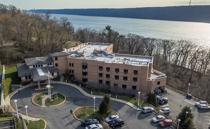 adira-at-riverside-rehabilitation-nursing-10701