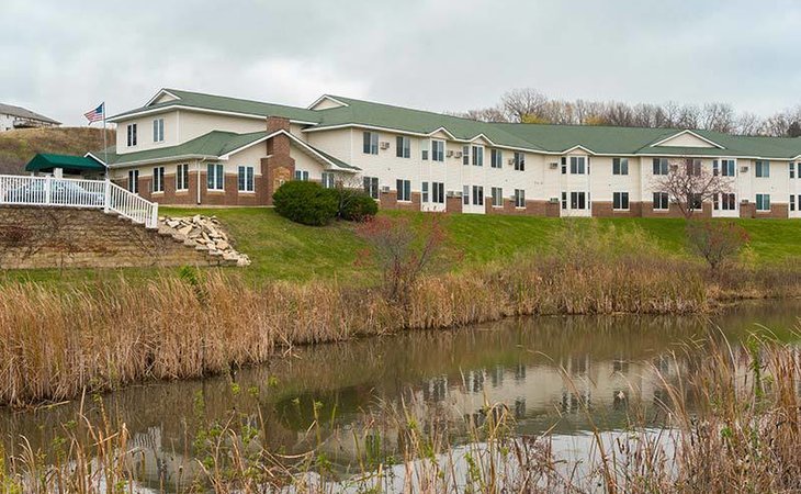 meadow-lakes-senior-living-55901