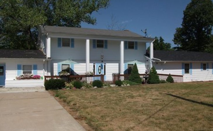 hillcrest-assisted-living-65202