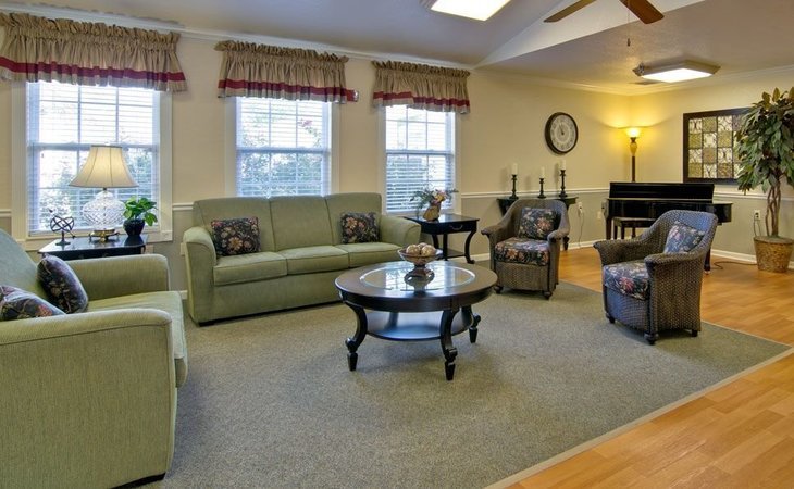 lakewood-senior-living-65810-38130_5