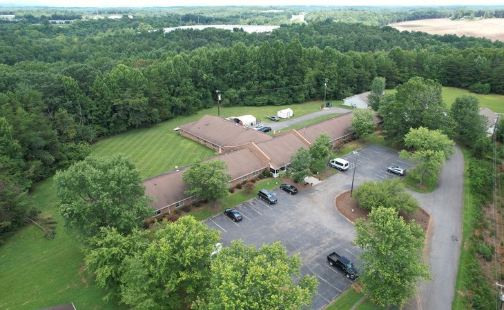 yadkin-valley-senior-living-28621-38305_2
