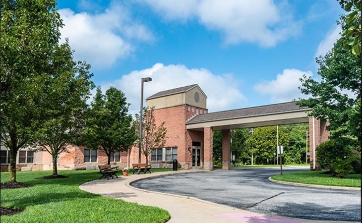 spring-oak-assisted-living-of-berlin-08009