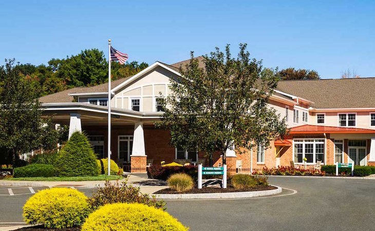 peregrine-senior-living-at-delmar-place-12054