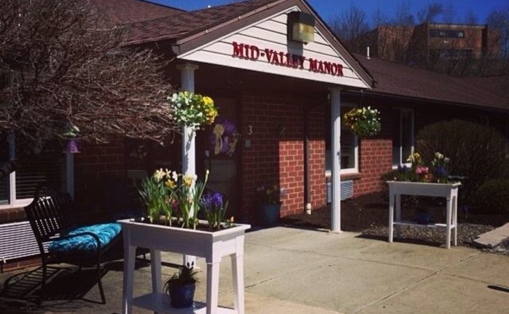 mid-valley-manor-18452-41585_6