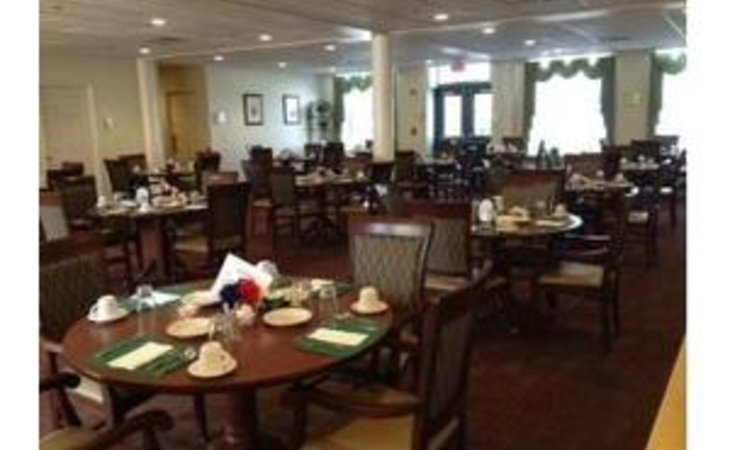 franklin-court-assisted-living-02809-42127_9