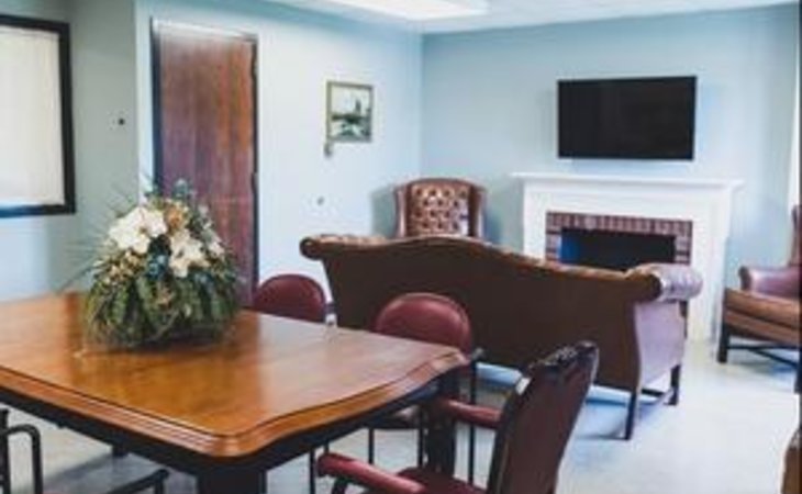 charlesgate-senior-living-center-02904-42146_13