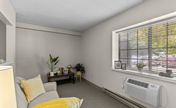smithfield-woods-senior-living-02917-42150_9
