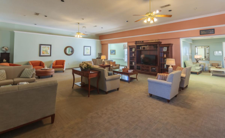 carriage-house-inn-37160
