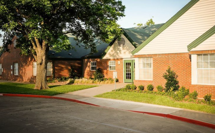 bethesda-gardens-assisted-living-arlington-76013