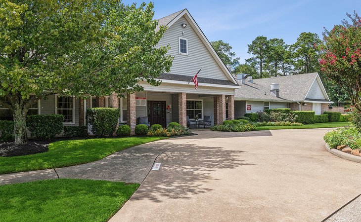 strake-place-77304