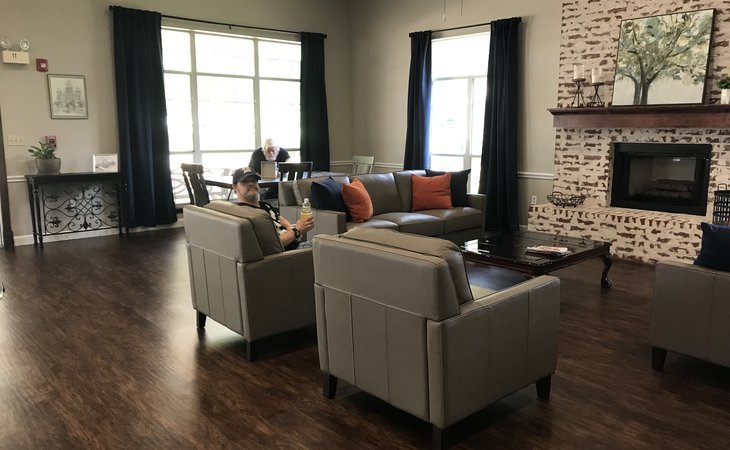 carriage-house-assisted-living-76201-43152_2