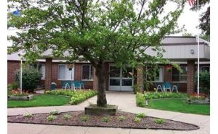 evergreen-manor-senior-care-ce-49015-4320_2