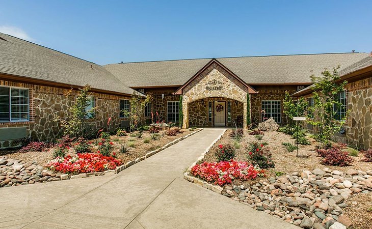 avalon-memory-care-fort-worth-76135