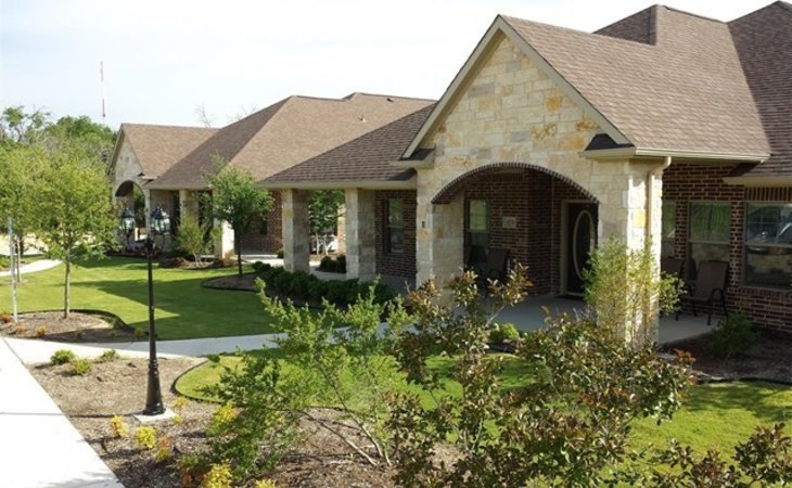 mayberry-gardens-assisted-living-and-memory-care-homes-75040