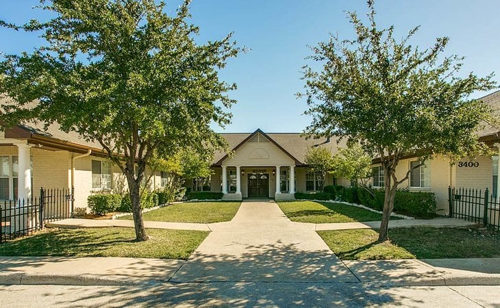 avalon-memory-care-irving-75062