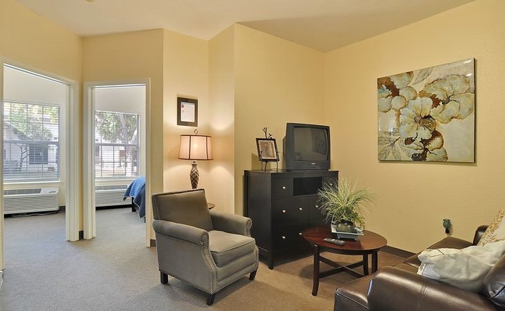 cedar-crest-senior-living-of-lewisville-77904-43612_7